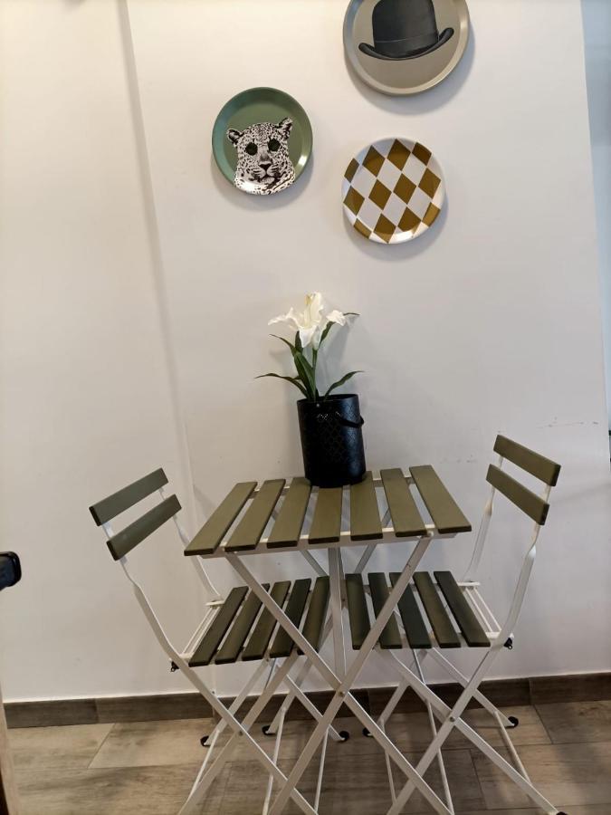 Apartamentos Jap Villaamil Madrid Extérieur photo